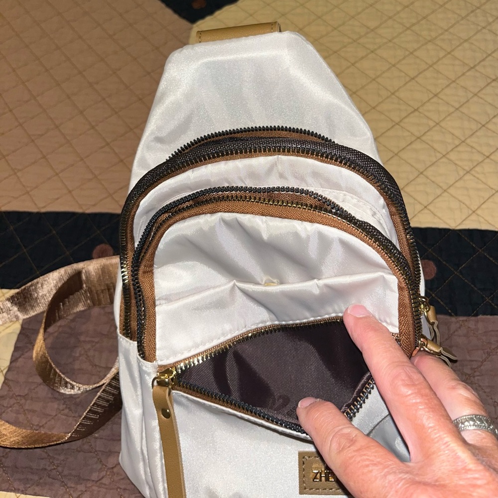 New sling bag - Picture 6 of 9